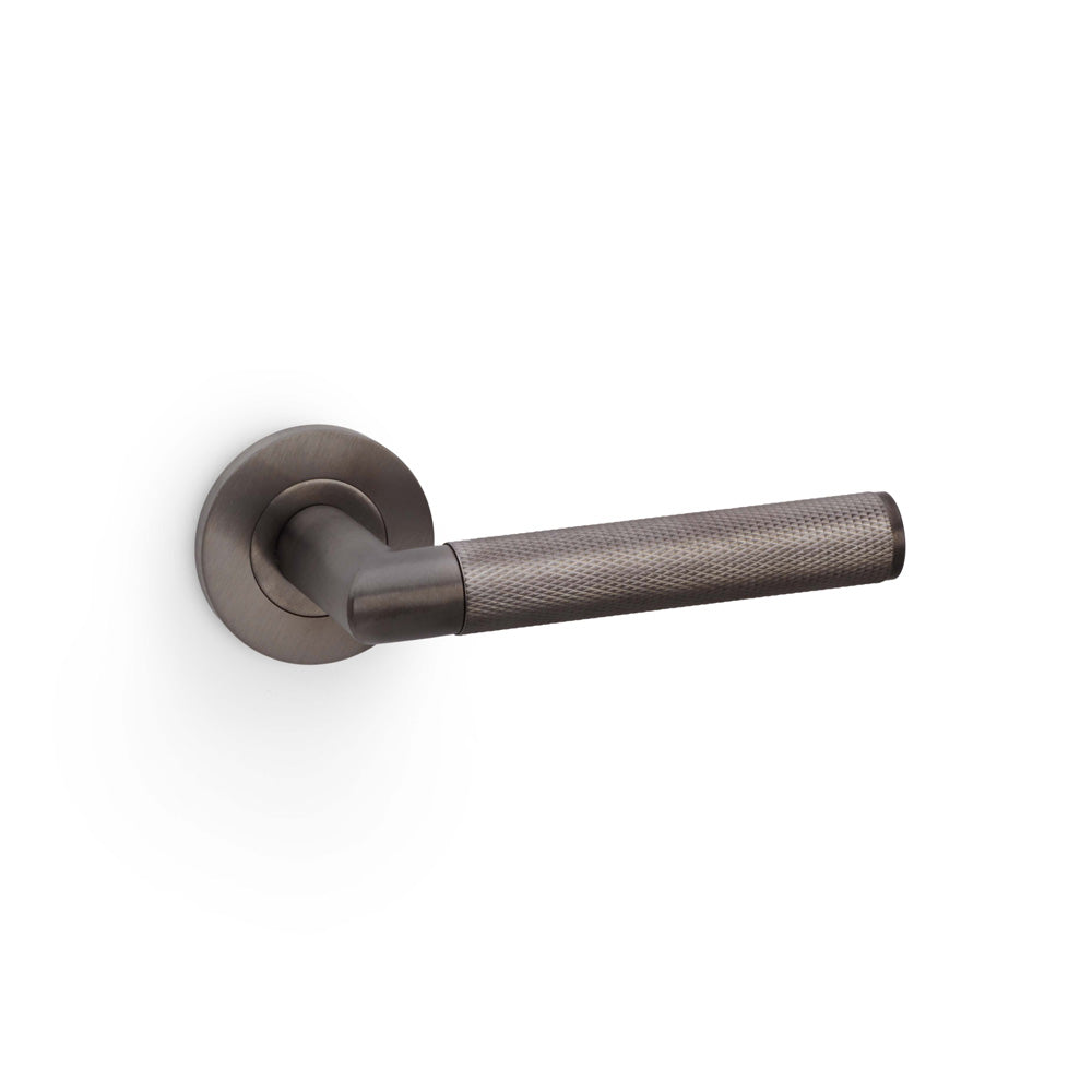The Harrier Knurled Lever